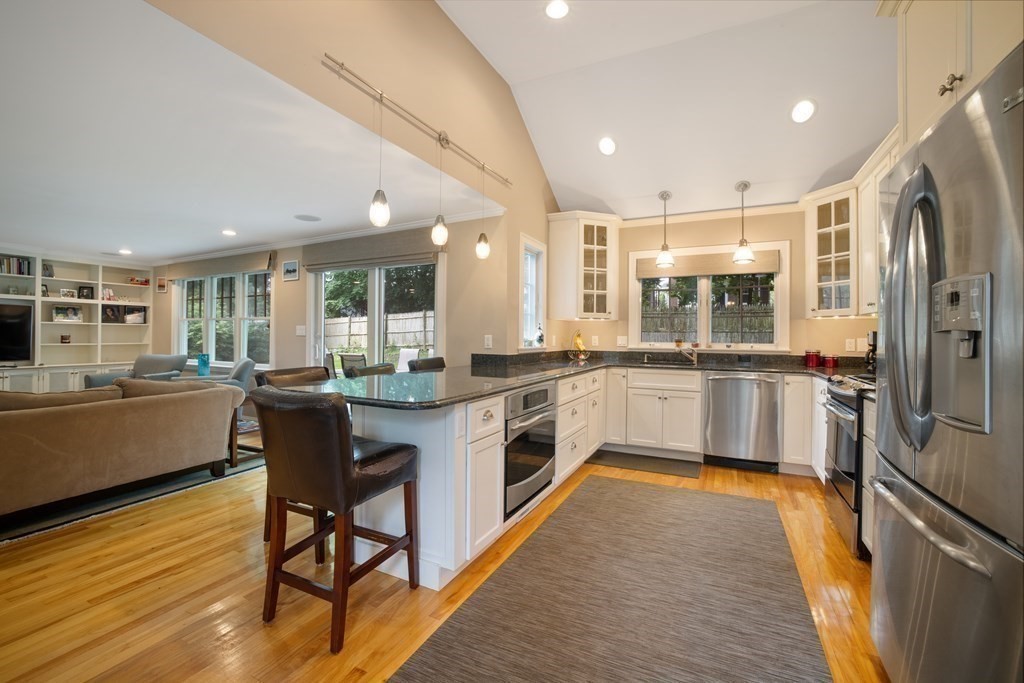 25 May Street Marblehead, MA 01945 - Photo 7 of 29