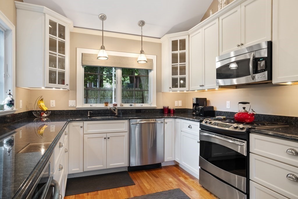 25 May Street Marblehead, MA 01945 - Photo 10 of 29