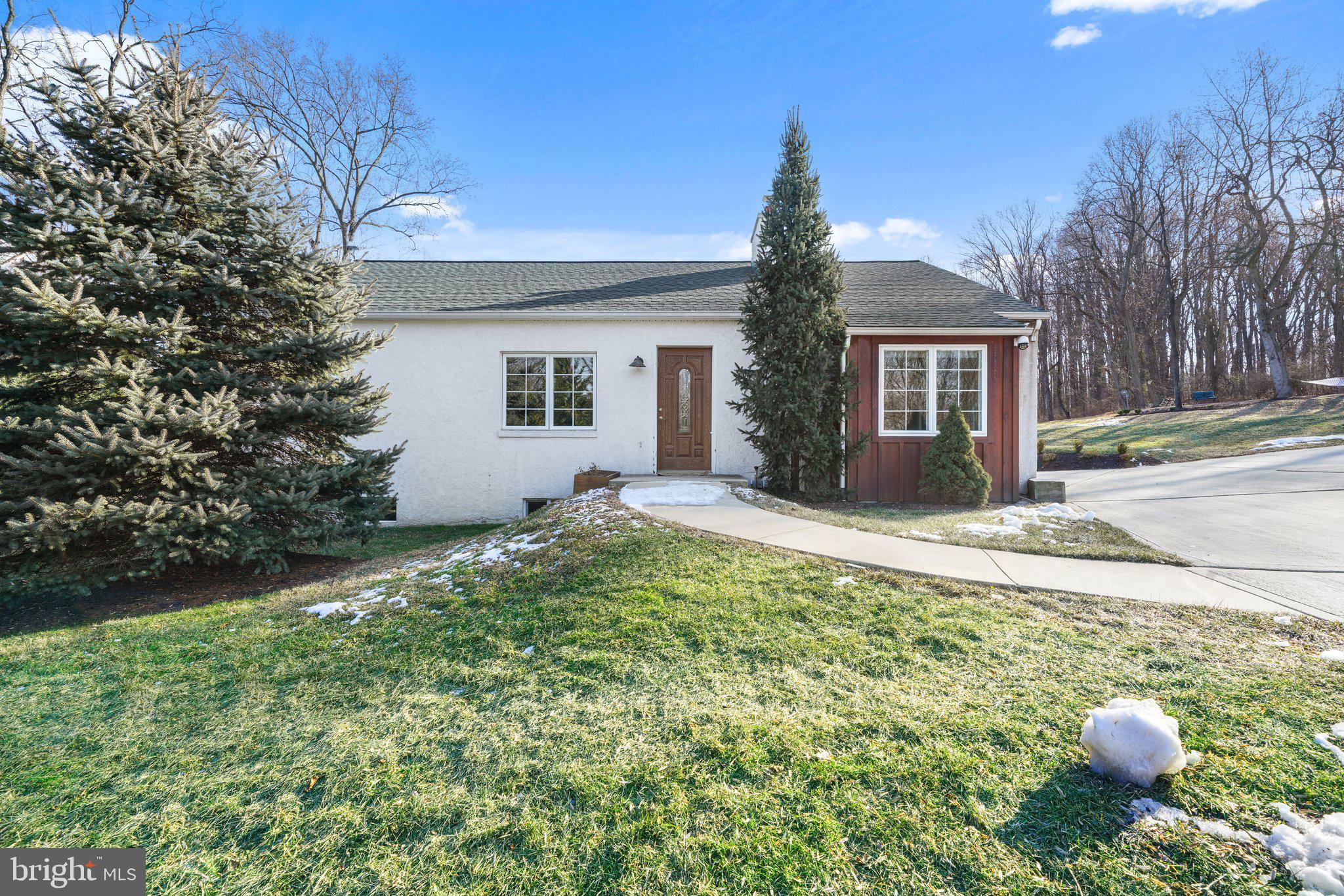 920 Horseshoe Pike Downingtown, PA 19335 - Photo 5 of 76 Front