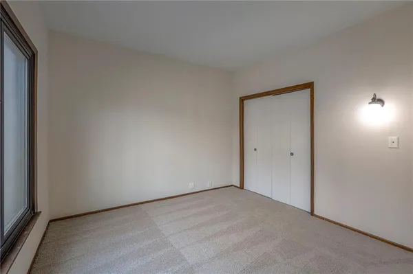 $136,900 | 468 West 104th Street, Unit A, Kansas City, MO 64114