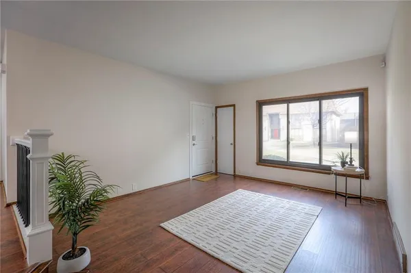 $136,900 | 468 West 104th Street, Unit A, Kansas City, MO 64114