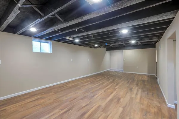 $136,900 | 468 West 104th Street, Unit A, Kansas City, MO 64114