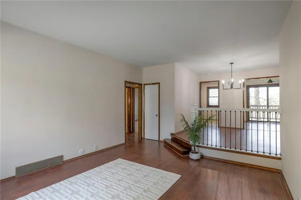 $136,900 | 468 West 104th Street, Unit A, Kansas City, MO 64114