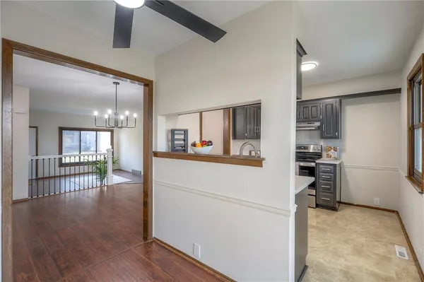 $136,900 | 468 West 104th Street, Unit A, Kansas City, MO 64114