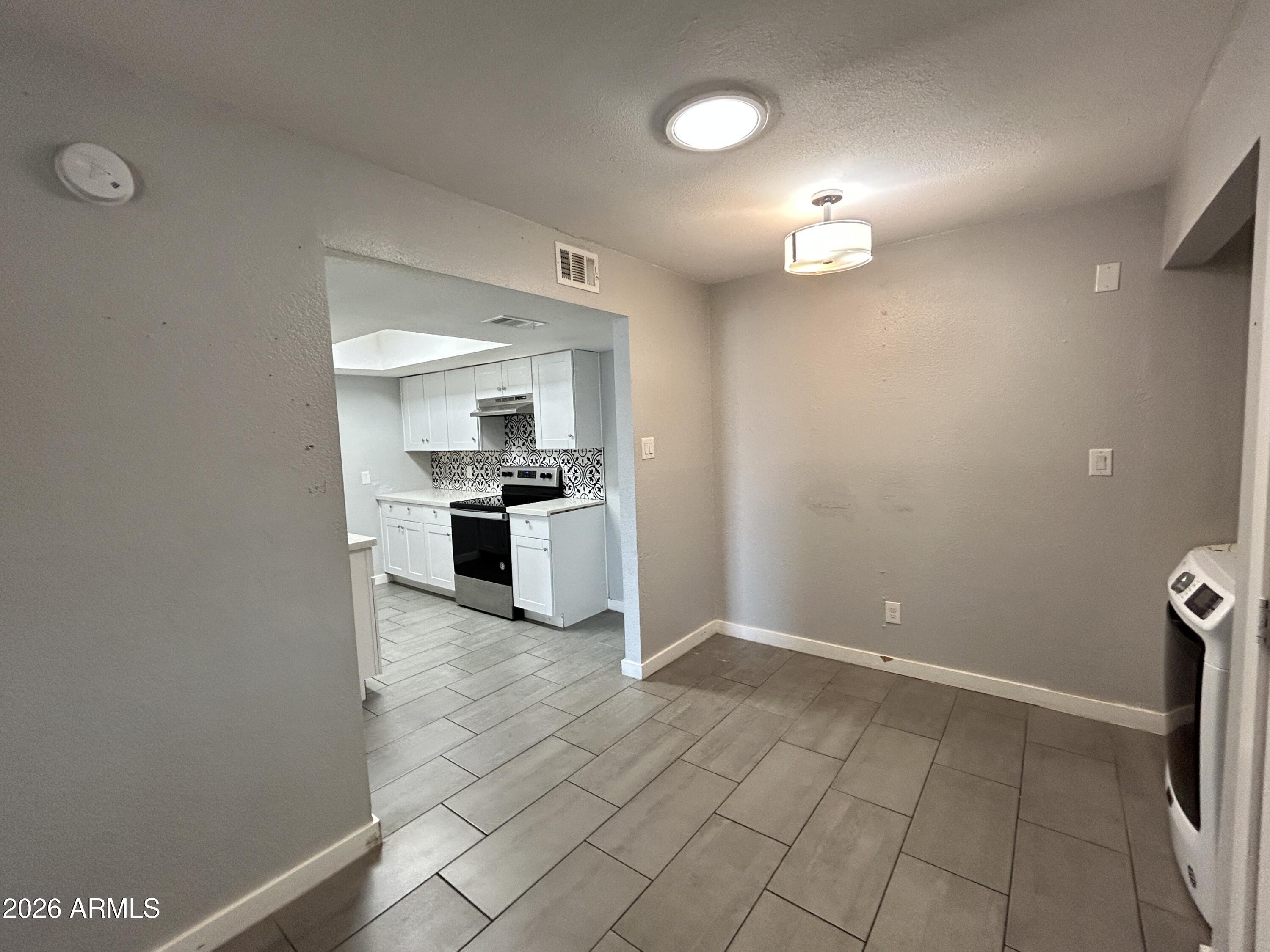 9618 North 5th Street, Unit 1 Phoenix, AZ 85020 - Photo 4 of 11 IMG_9616