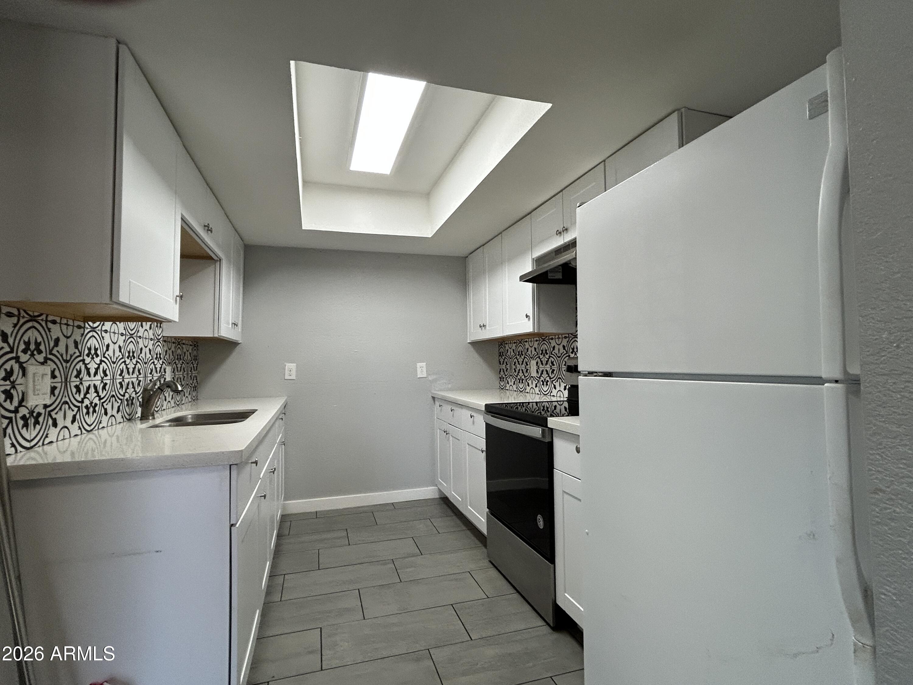 9618 North 5th Street, Unit 1 Phoenix, AZ 85020 - Photo 5 of 11 IMG_9622