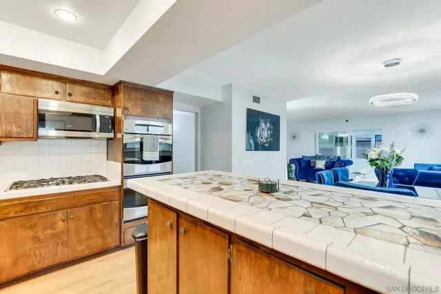 $875,000 | 11518 205th Street, Lakewood, CA 90715