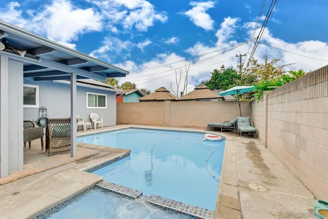 $875,000 | 11518 205th Street, Lakewood, CA 90715