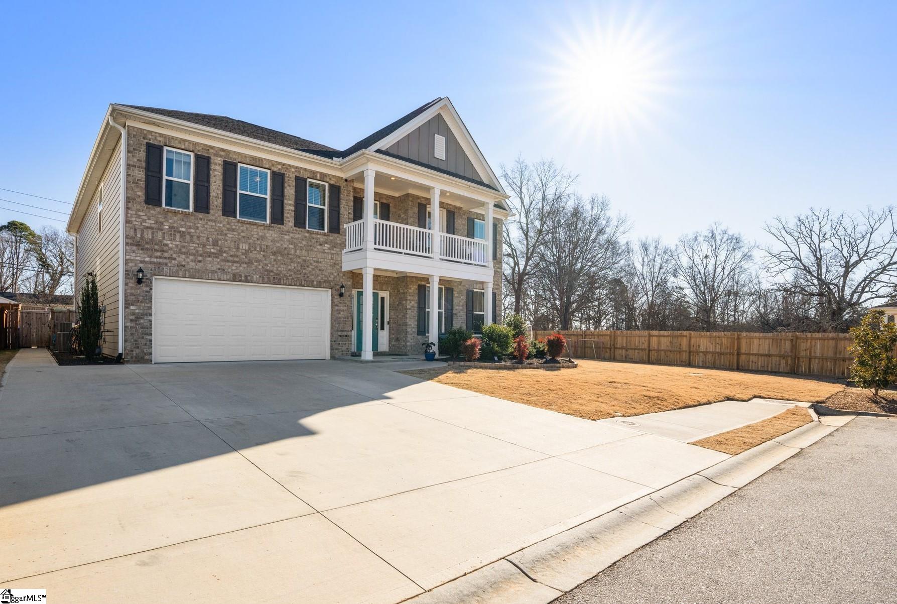 403 Yarrow Way Greenville, SC 29607 - Photo 2 of 41