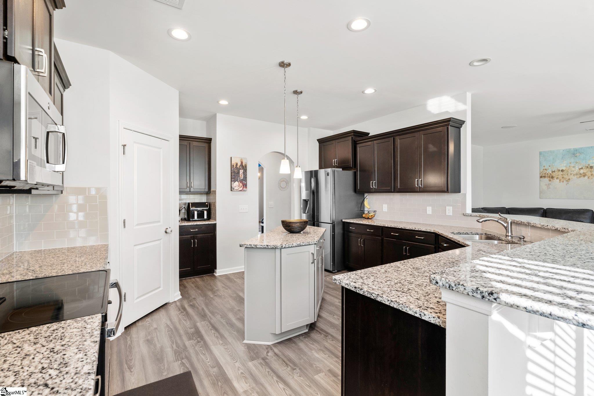 403 Yarrow Way Greenville, SC 29607 - Photo 9 of 41