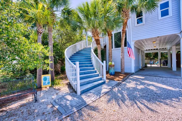 $1,550,000 | 1080 West Gulf Beach Drive, St. George Island, FL 32328