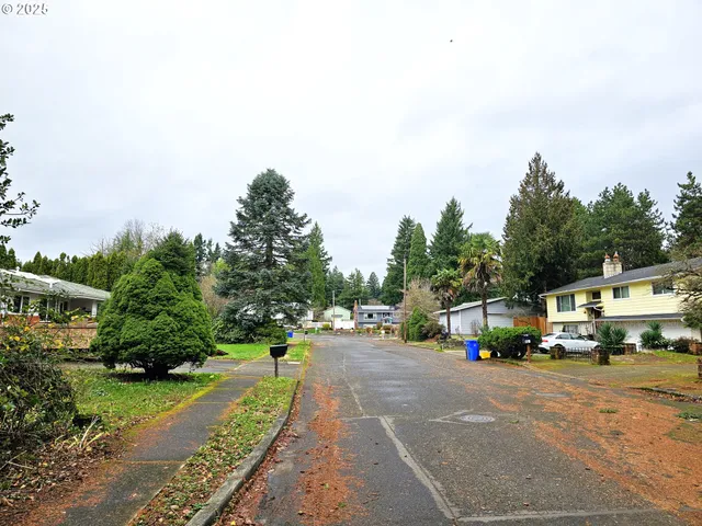 $360,000 | 111 Northeast 149th Place, Portland, OR 97230