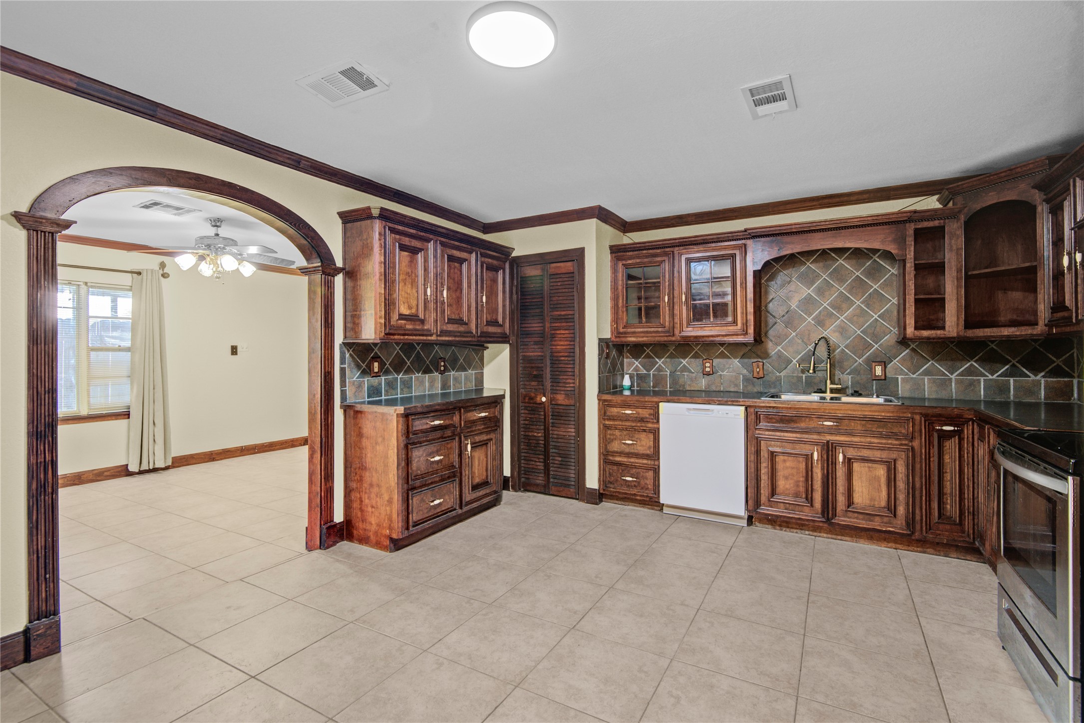 8565 Ridgepoint Drive Houston, TX 77055 - Photo 13 of 43