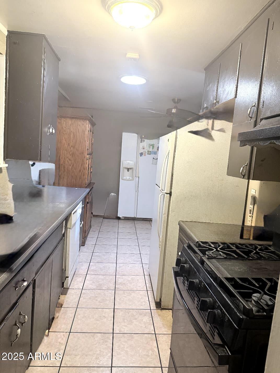 3142 West Marshall Avenue Phoenix, AZ 85017 - Photo 8 of 14 Kitchen