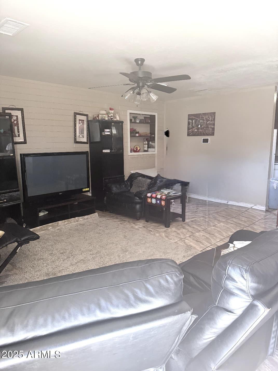 3142 West Marshall Avenue Phoenix, AZ 85017 - Photo 9 of 14 Livingroom view