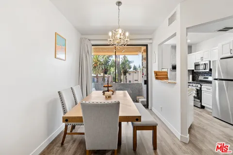 $455,000 | 7211 Cozycroft Avenue, Unit 50, Winnetka, CA 91306