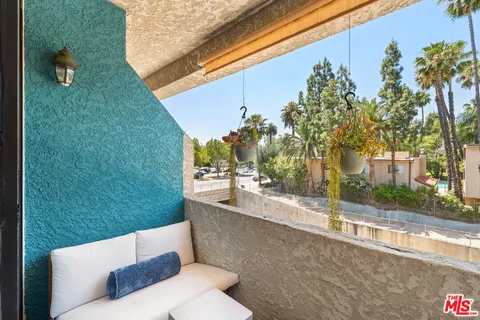 $455,000 | 7211 Cozycroft Avenue, Unit 50, Winnetka, CA 91306