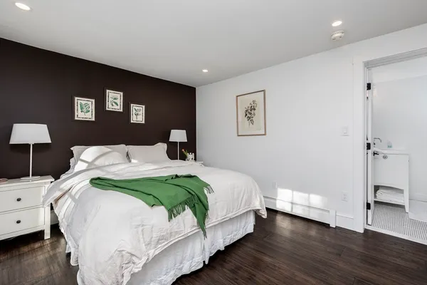 $5,500 | 5 Stacey Court, Unit 2, Marblehead, MA 01945