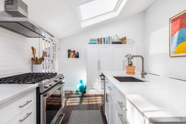 $5,500 | 5 Stacey Court, Unit 2, Marblehead, MA 01945