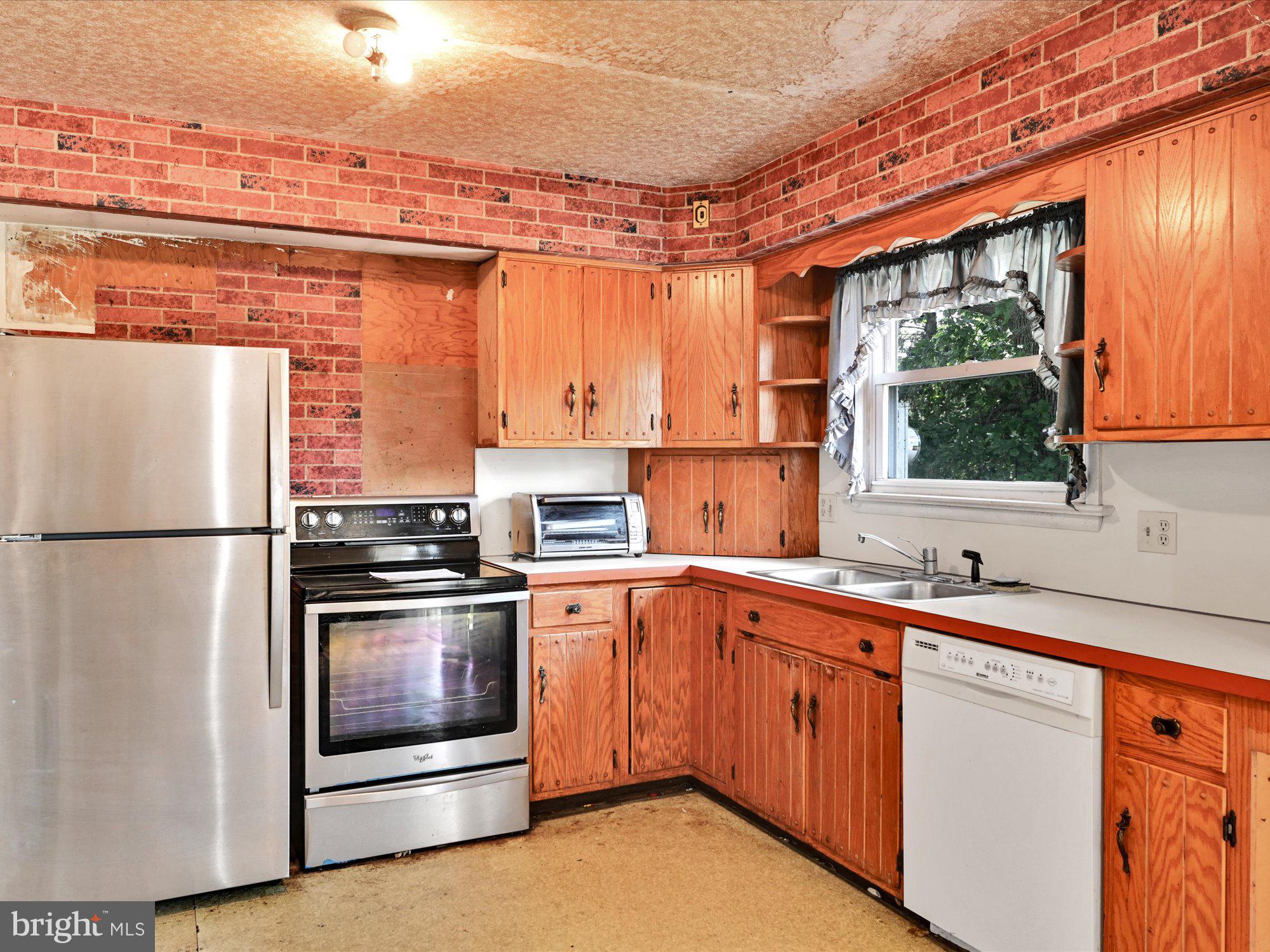 2732 Royal Road Lancaster, PA 17603 - Photo 8 of 27 Kitchen