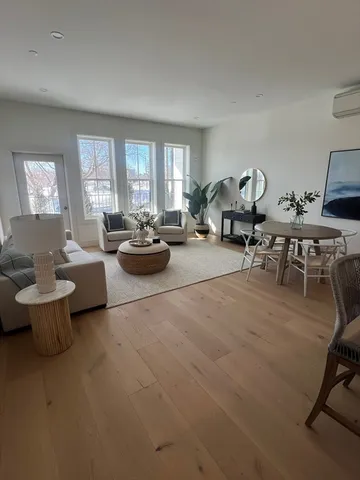 $3,200 | 105 Sea Street, Unit 105, Quincy, MA 02169