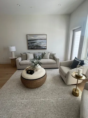 $3,200 | 105 Sea Street, Unit 105, Quincy, MA 02169