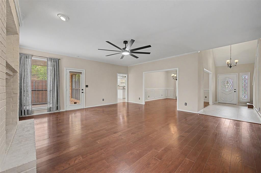 68 Legend Road Benbrook, TX 76132 - Photo 19 of 40 Gallery Image 19