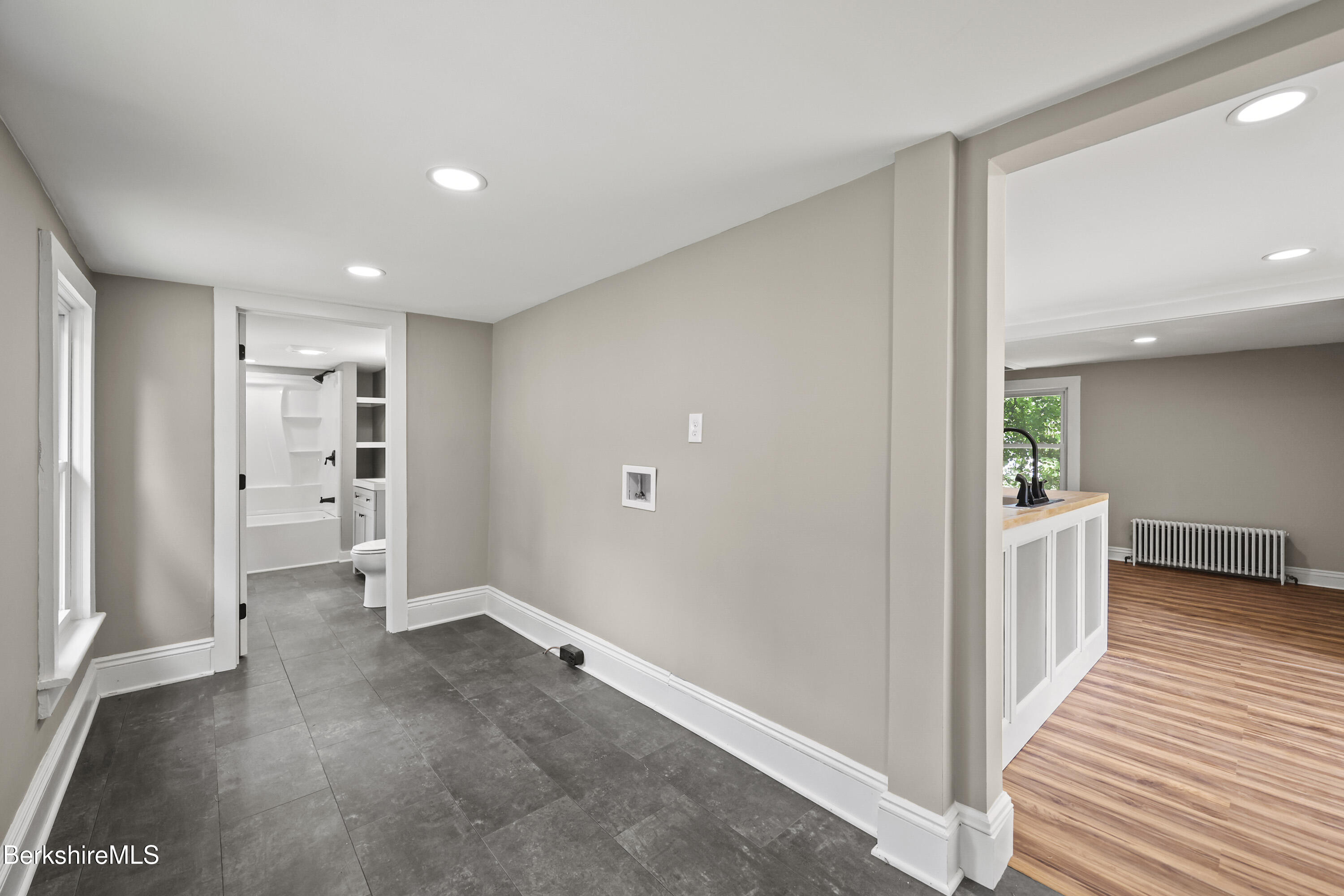 26 Davis Street Pittsfield, MA 01201 - Photo 12 of 29 115 Mud Room