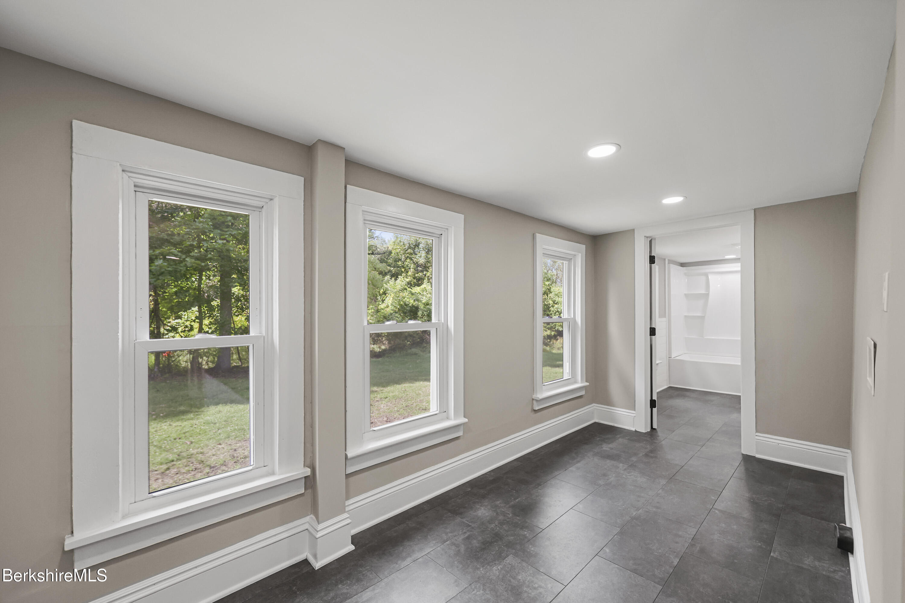 26 Davis Street Pittsfield, MA 01201 - Photo 13 of 29 105 Mud Room