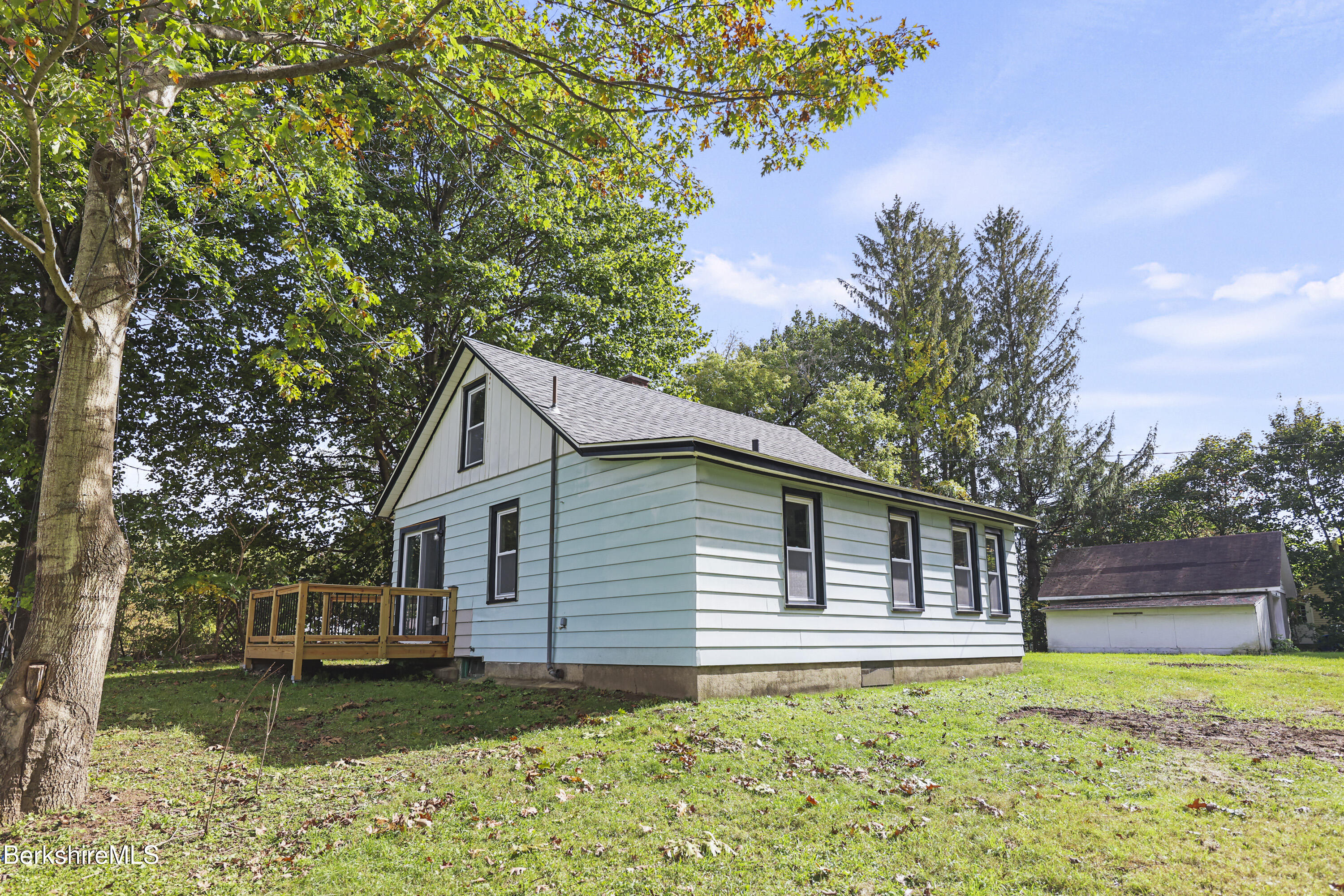 26 Davis Street Pittsfield, MA 01201 - Photo 22 of 29 155 Exterior Back