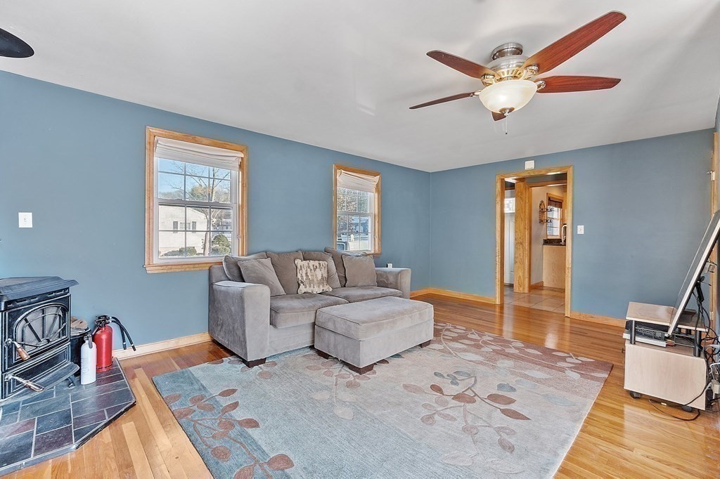 267 Graniteville Road Chelmsford, MA 01863 - Photo 8 of 21 Gallery Image 8