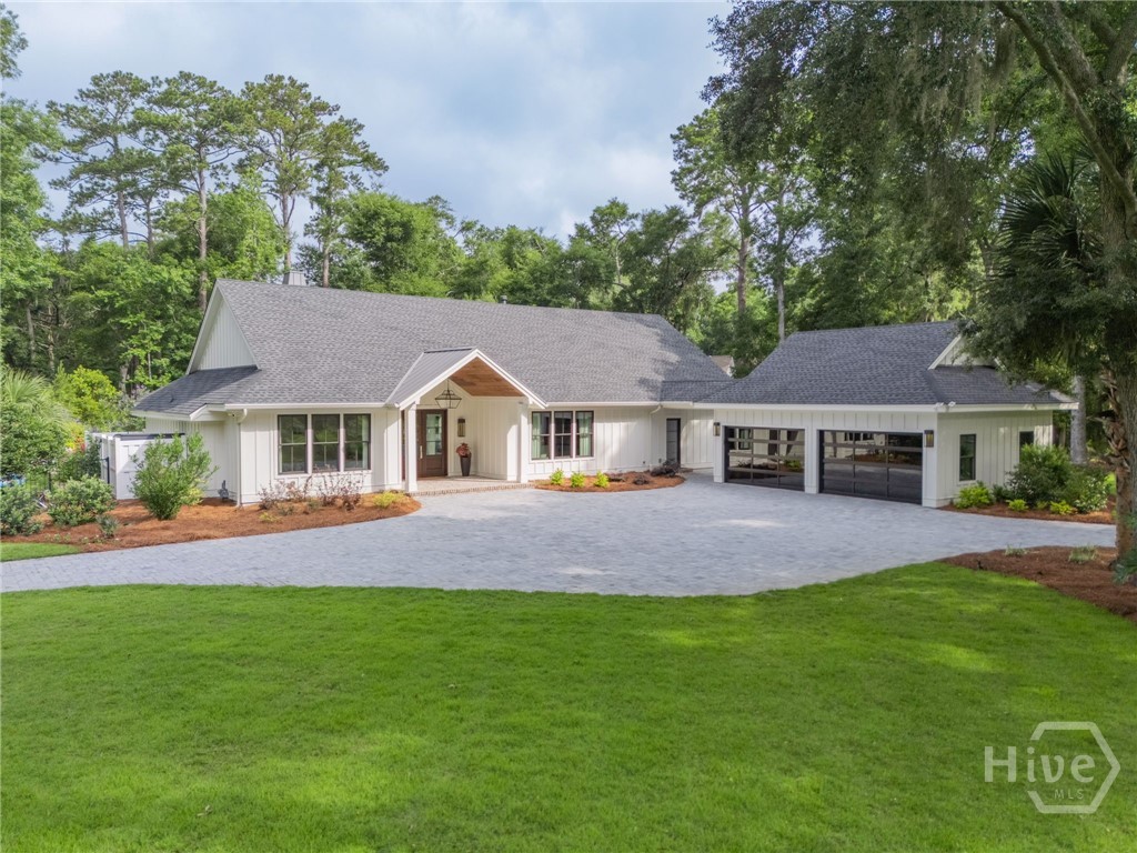 9 Brandenberry Road Savannah, GA 31411 - Photo 1 of 41