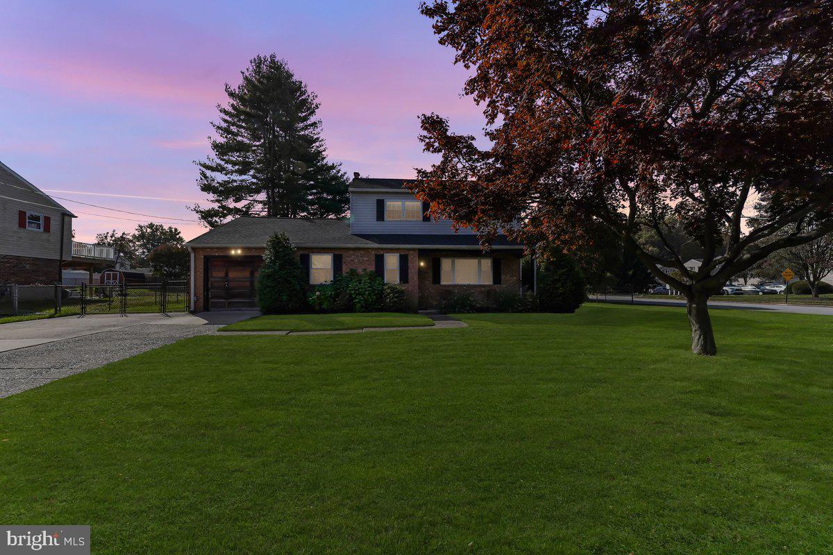 698 Cherry Tree Road Aston, PA 19014 - Photo 2 of 39 Gallery Image 2
