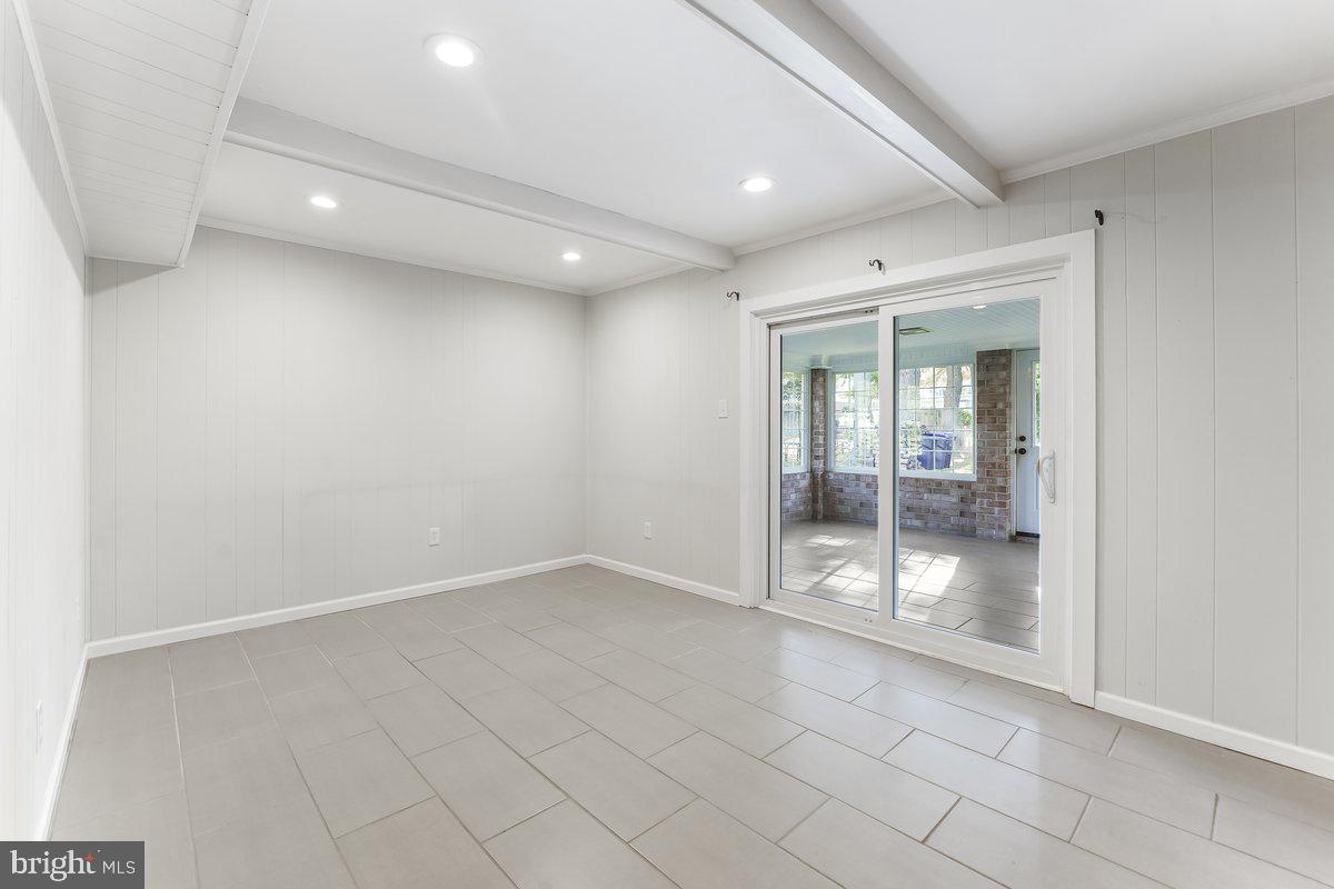 698 Cherry Tree Road Aston, PA 19014 - Photo 23 of 39 Gallery Image 23