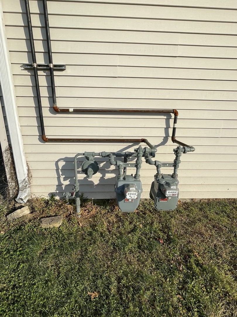 1291 West Station Street Kankakee, IL 60901 - Photo 4 of 10 a close view of a sink