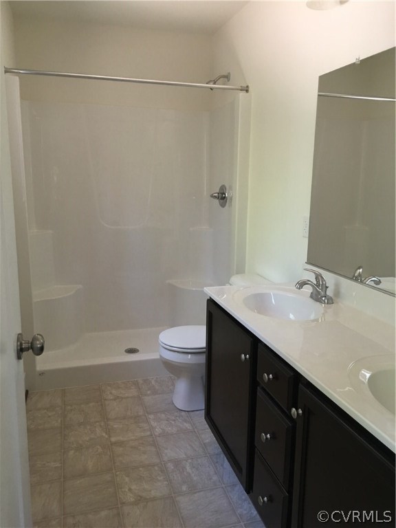 26 Manchester Road Bumpass, VA 23024 - Photo 8 of 12 Master Bath