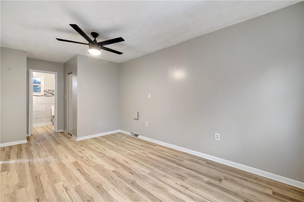 566 Lucia Road Pittsburgh, PA 15221 - Photo 14 of 24 Gallery Image 14