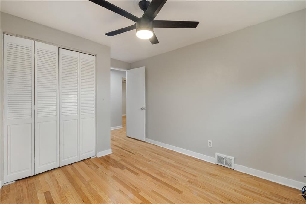 566 Lucia Road Pittsburgh, PA 15221 - Photo 18 of 24 Gallery Image 18