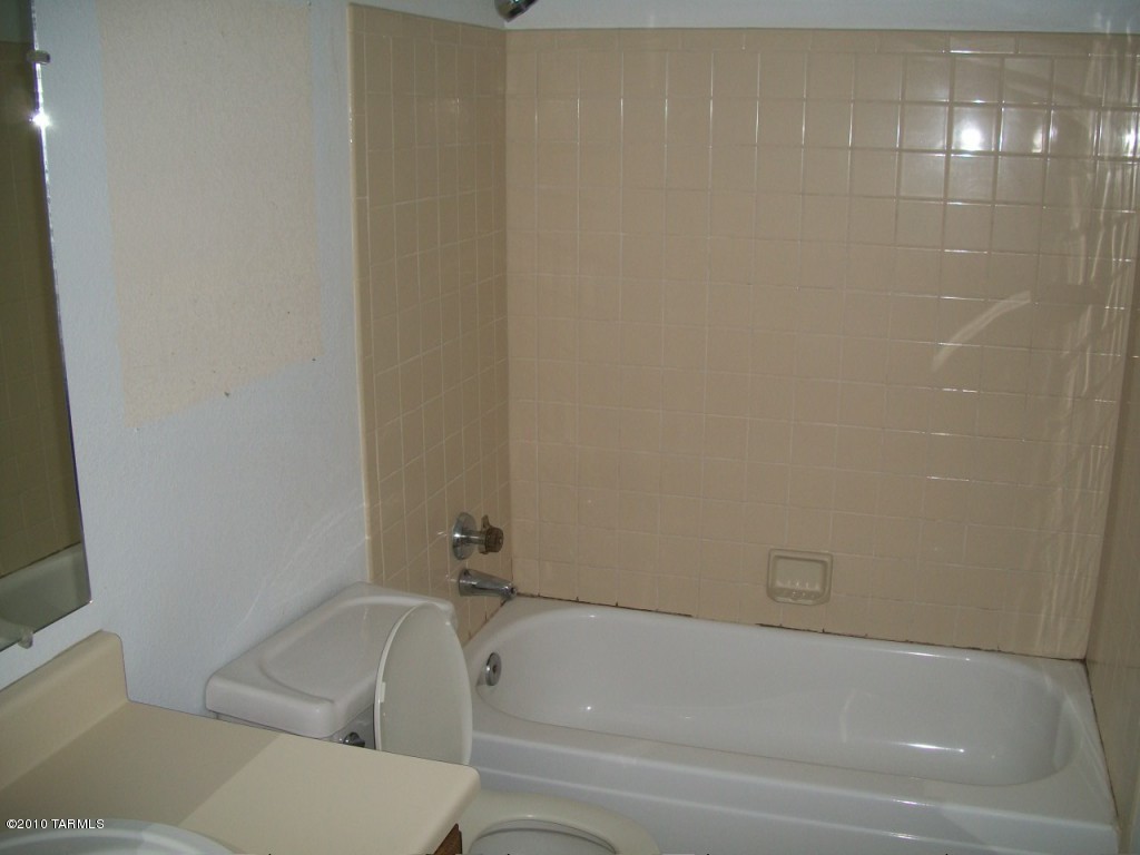 3690 North Country Club Road, Unit 1002 Tucson, AZ 85716 - Photo 5 of 5