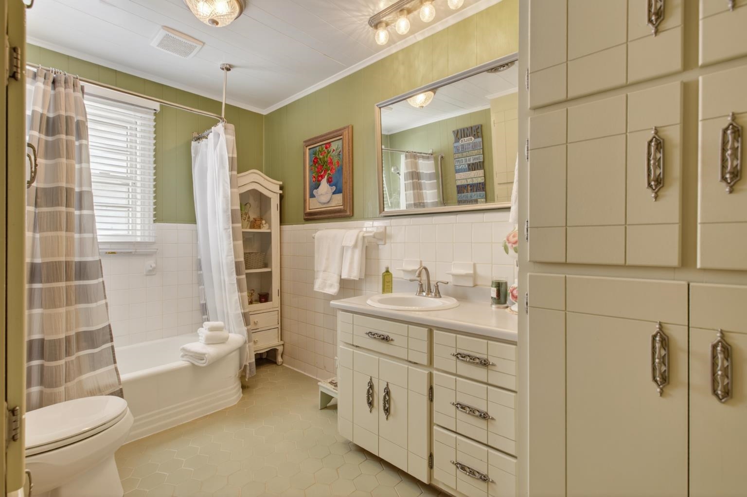 323 South 1372 Woodruff, SC 29388 - Photo 16 of 32