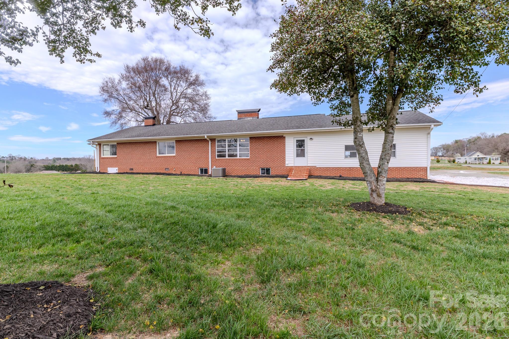 1217 Daniels Road Lincolnton, NC 28092 - Photo 3 of 31