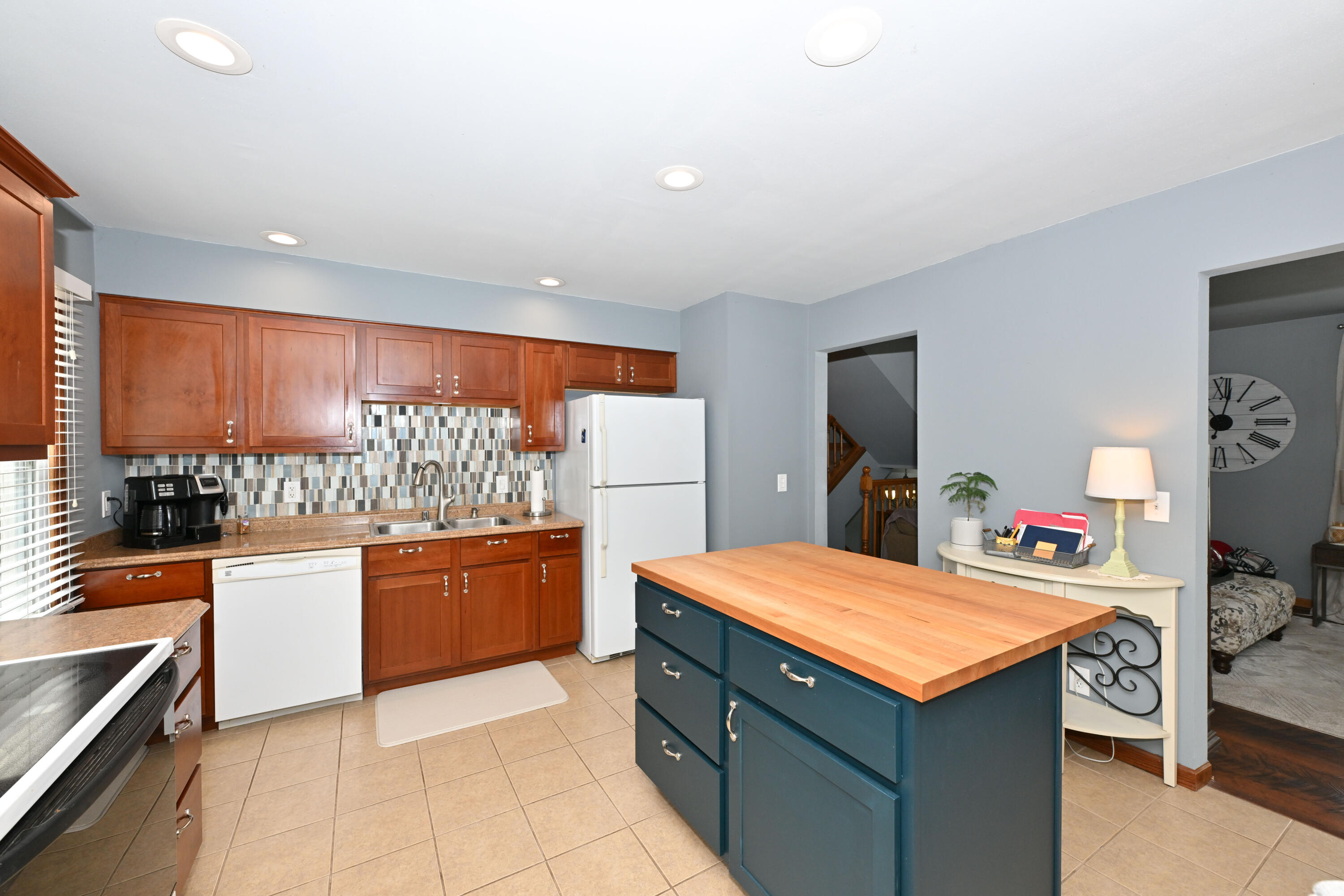 213 McDivitt Lane Mukwonago, WI 53149 - Photo 5 of 33 Photo (16)