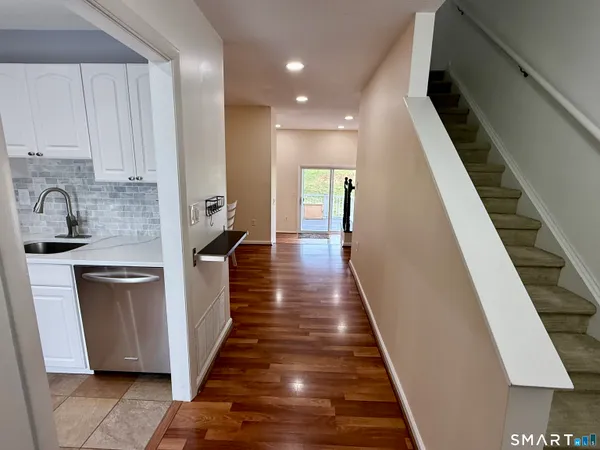 $2,650 | 9 Watch Hill Circle, Unit 9, Cromwell, CT 06416