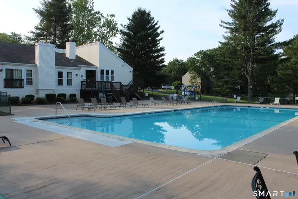 $2,650 | 9 Watch Hill Circle, Unit 9, Cromwell, CT 06416