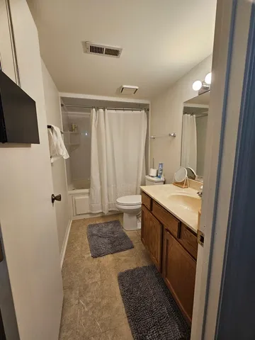 $210,000 | 4530 West 93rd Street, Unit 1B, Oak Lawn, IL 60453