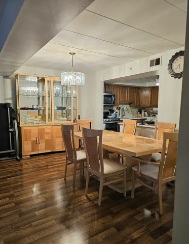 $210,000 | 4530 West 93rd Street, Unit 1B, Oak Lawn, IL 60453