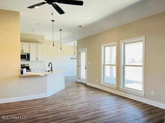 $299,500 | 783 Woolfolk Road, Senatobia, MS 38668