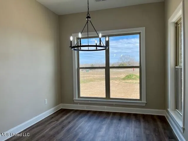 $299,500 | 783 Woolfolk Road, Senatobia, MS 38668