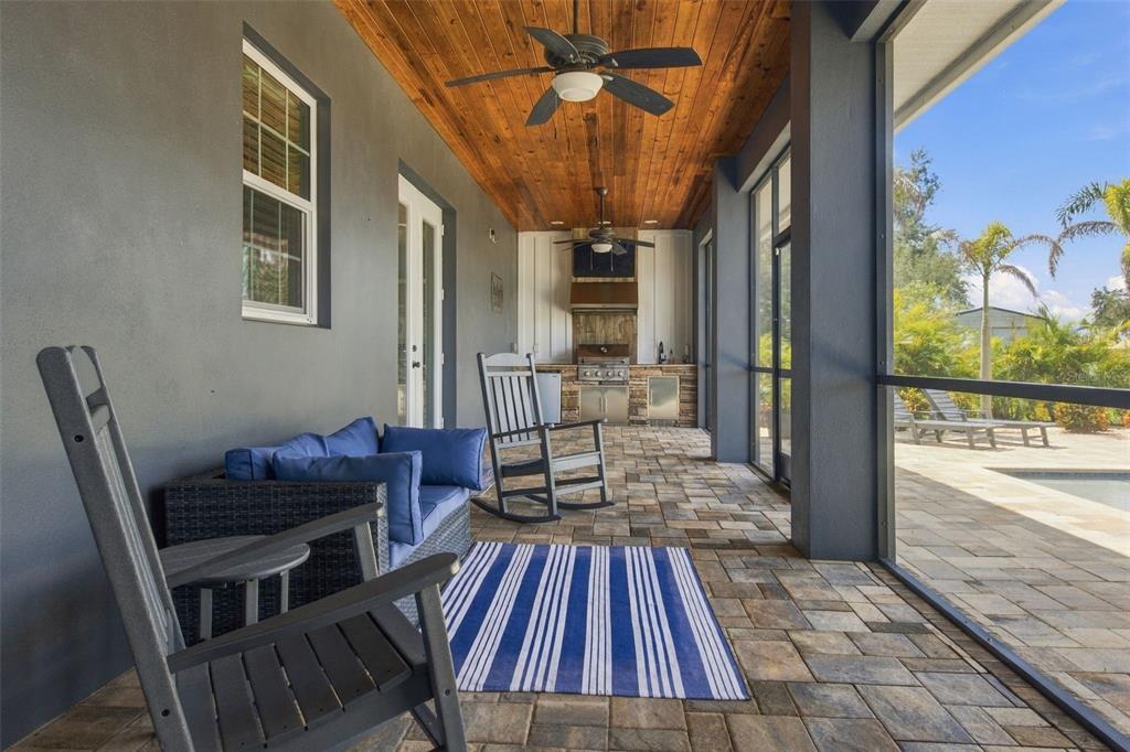 15607 Colding Loop Wimauma, FL 33598 - Photo 15 of 40 Gallery Image 15