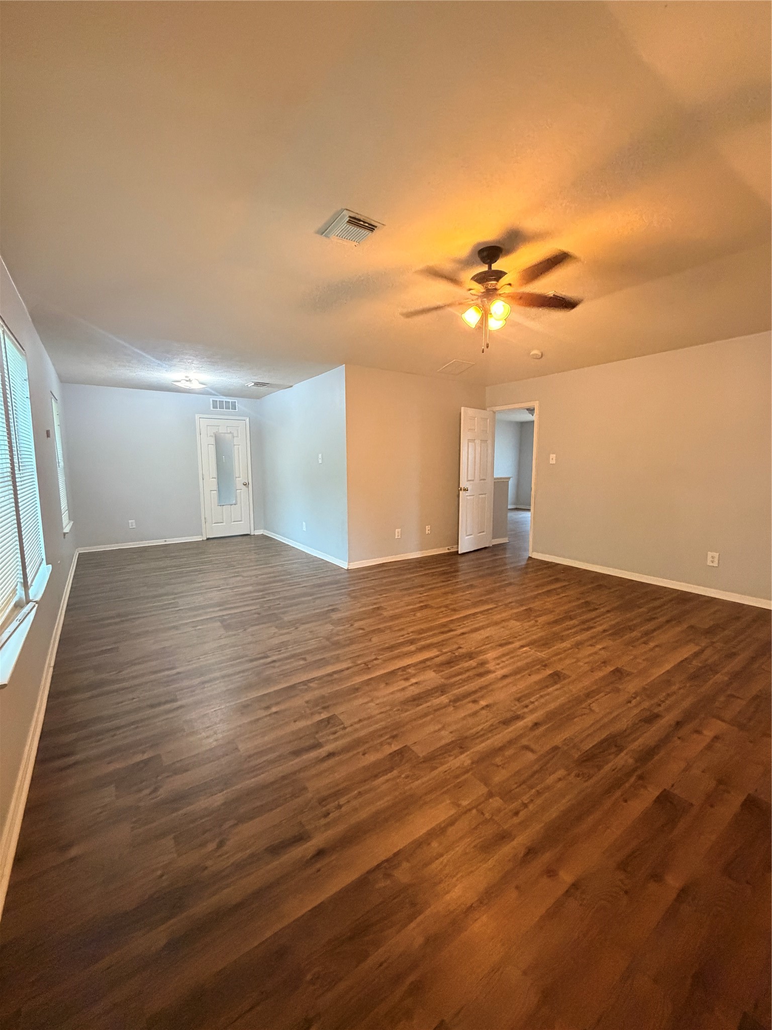919 Ivycroft Lane Spring, TX 77373 - Photo 14 of 20 Oversize primary bedroom with additional sitting space.